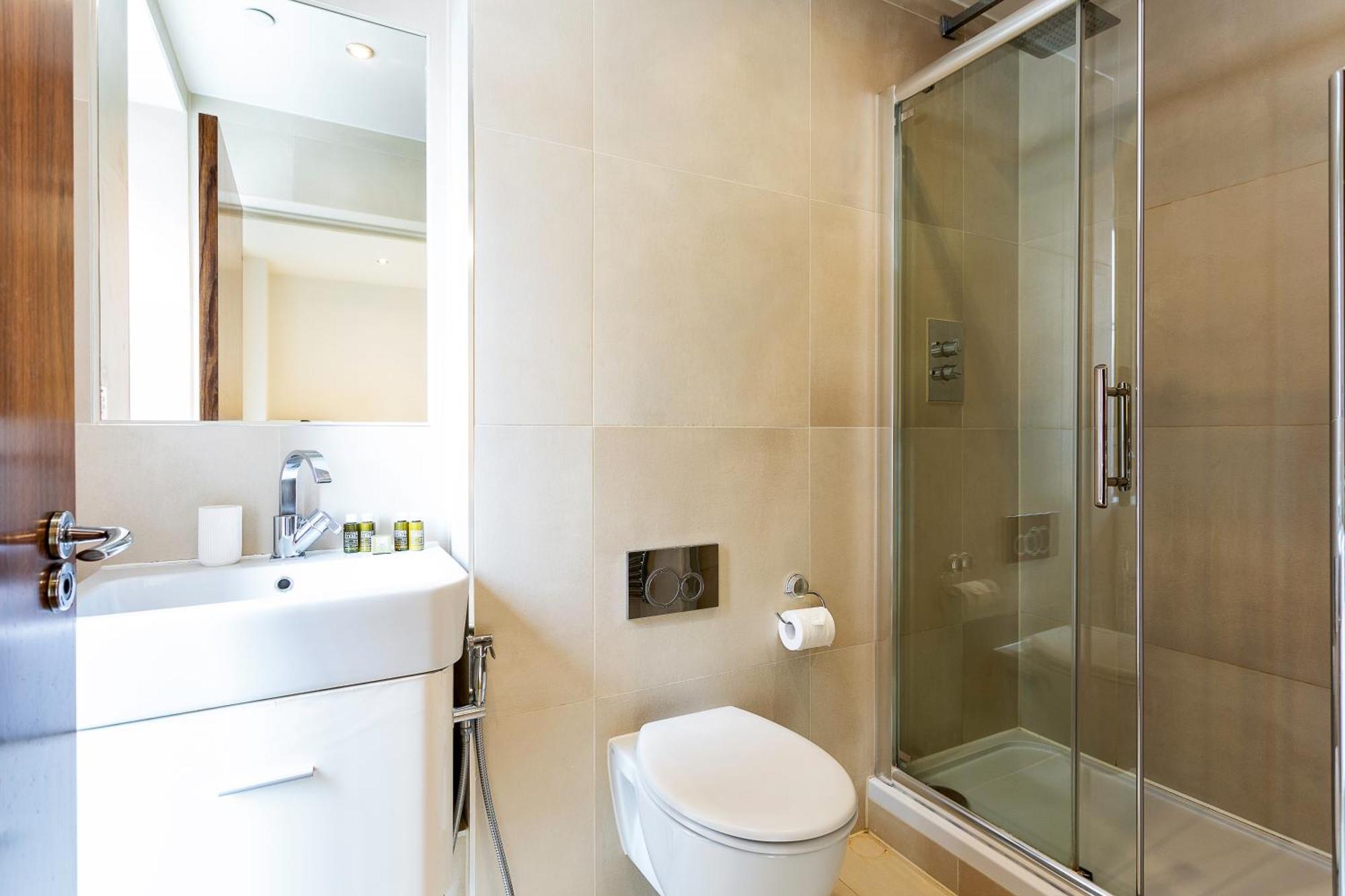 Serene Cityscape - 2Br Luxury Westminster Apartment London Exterior photo